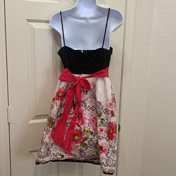 City Triangles Sz 9 Black Bust Pink Waist Floral Skirt Spaghetti Straps Tie Back - Picture 5 of 11